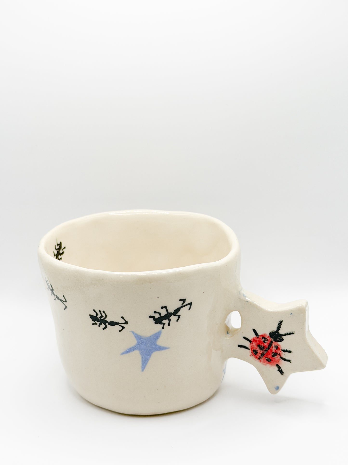 ⊹₊⟡⋆ star handle bug mugs ! ⊹₊⟡⋆