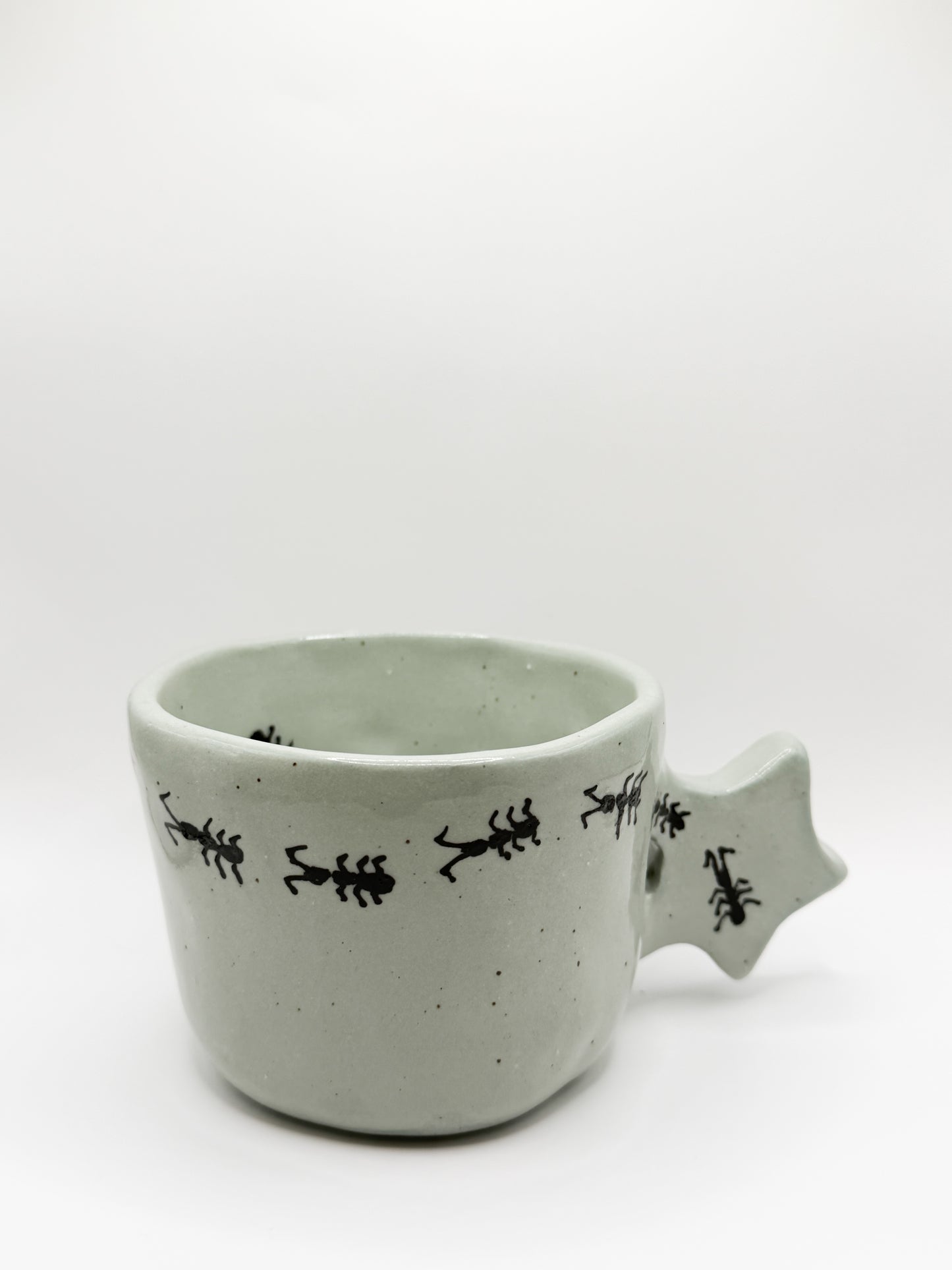 ⊹₊⟡⋆ star handle bug mugs ! ⊹₊⟡⋆