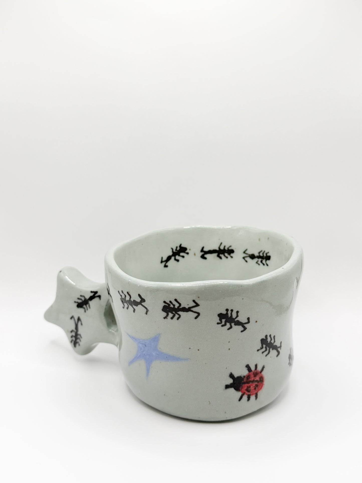 ⊹₊⟡⋆ star handle bug mugs ! ⊹₊⟡⋆