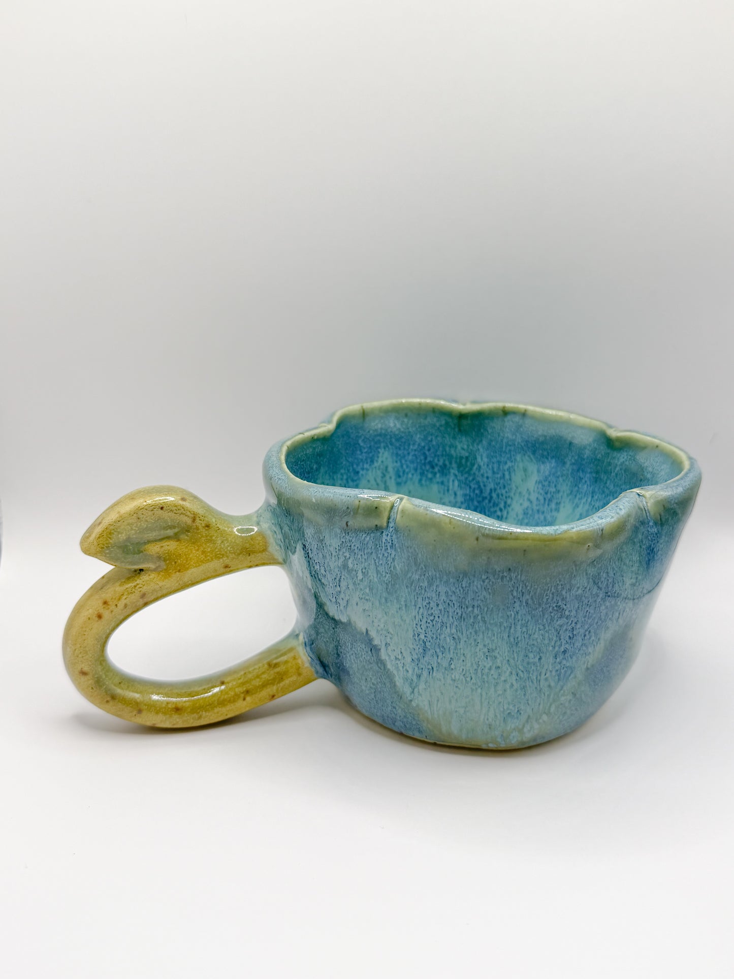 ⊹₊⟡⋆ ceramic flower shaped coffee mug/tea cup ~ ⊹₊⟡⋆